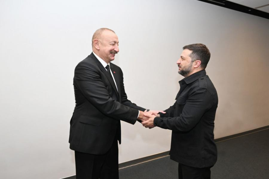 İlham Əliyev Kopenhagendə Zelenski ilə görüşdü -FOTO