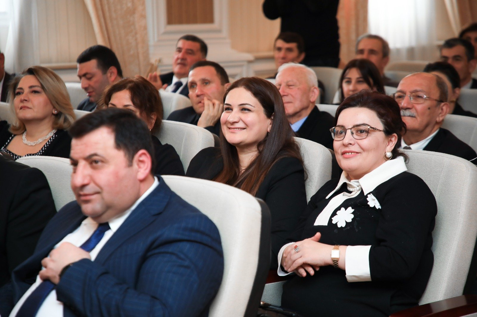 AMEA-nın Gəncə bölməsində professor İbrahim Cəfərovun 70 illik yubileyi keçirilib