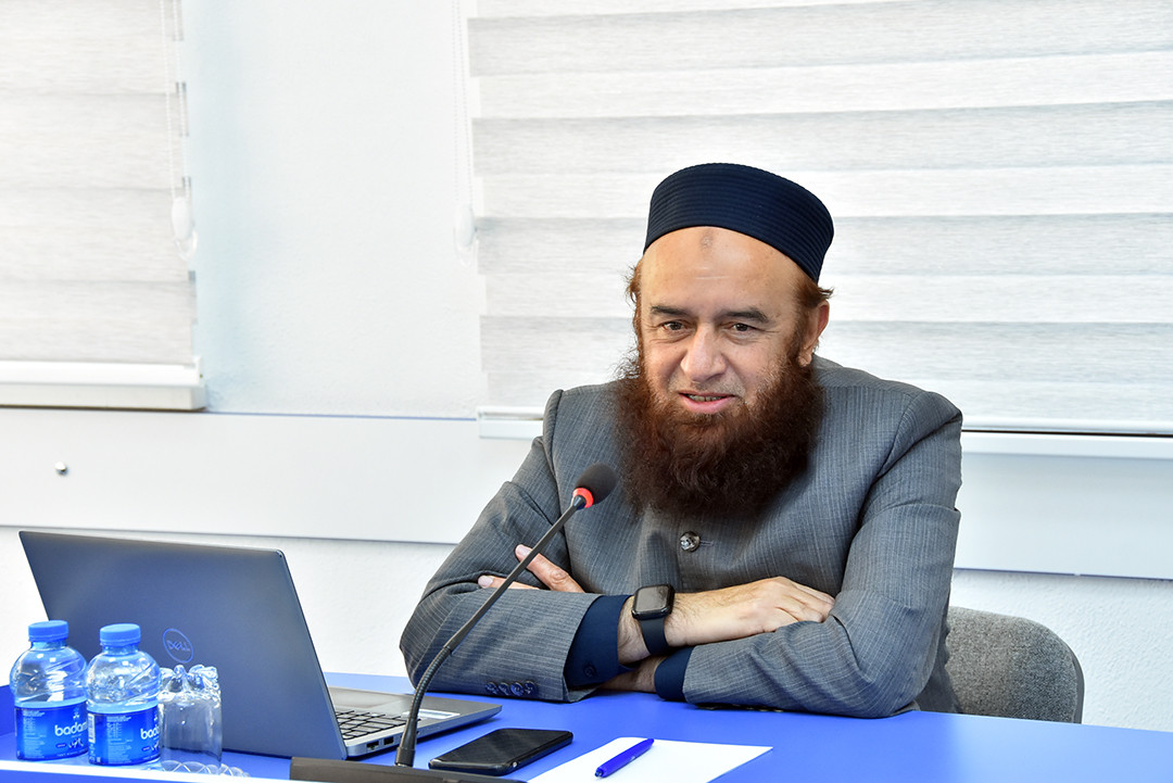 Çikaqo Universitetinin professoru ilə rəqəmsal tibb problemləri müzakirə olunub