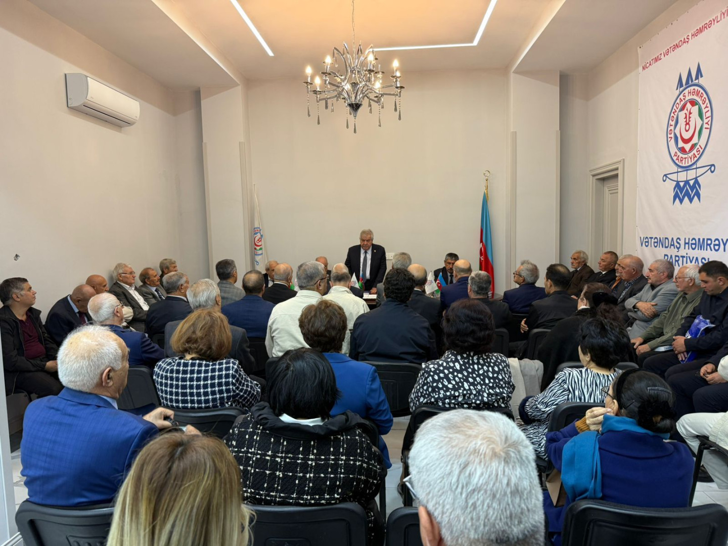 Vətəndaş Həmrəyliyi Partiyasında “Qızıl Səhifələr” kitabının təqdimat mərasimi keçirilib