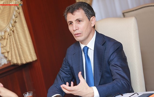 Zahid Oruc peşəkar iqtisadçıları işə dəvət etdi