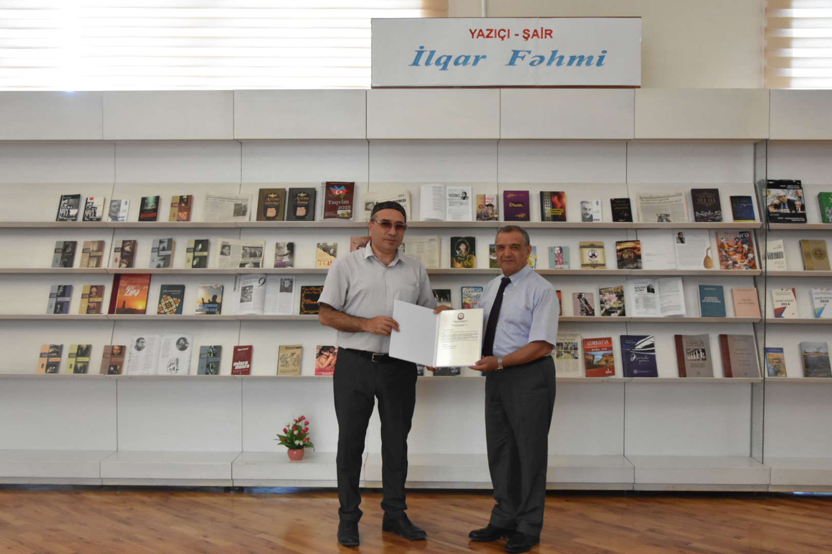 Azərbaycan Yazıçılar Birliyinin katibi İlqar Fəhmi Milli Kitabxanada olub