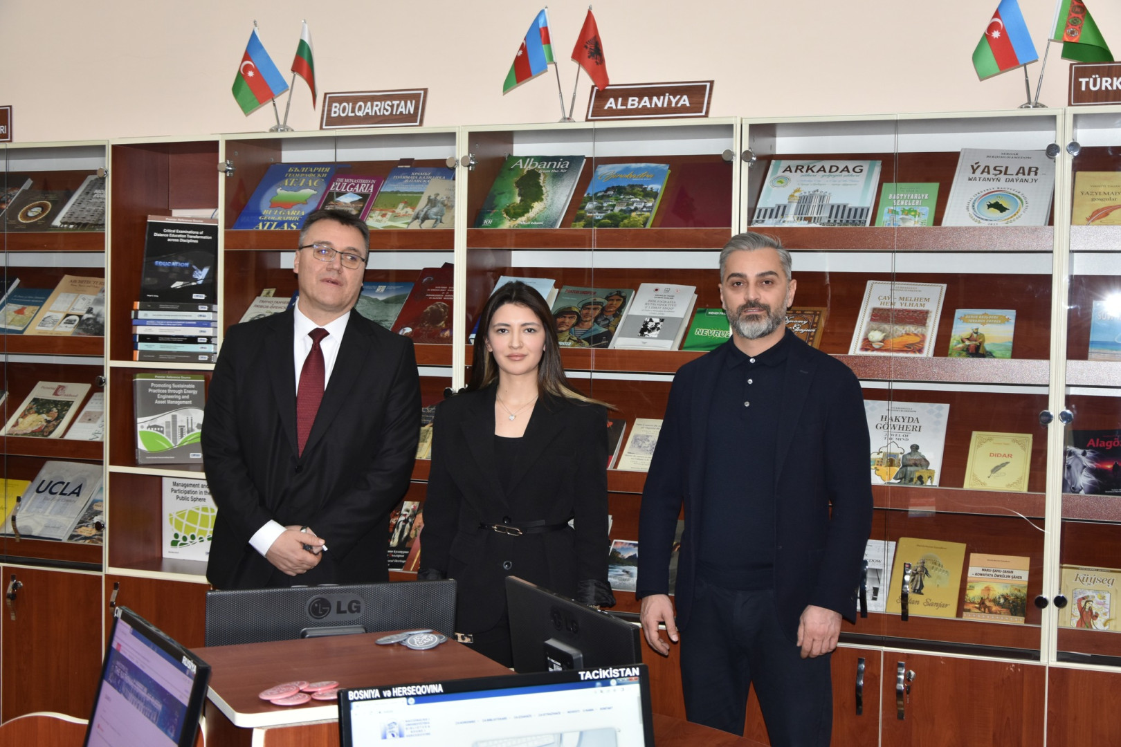 Albaniya Respublikasının Azərbaycandakı fövqəladə və səlahiyyətli səfiri Besart Kadia və Albaniya Respublikası səfirliyinin diplomatı Dr. Dorian Koçi Milli Kitabxananın qonağı olub