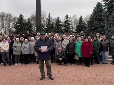 “Lənətə gəlmiş müharibəyə son qoyun!” - Kursk sakinləri Putinə müraciət etdilər +