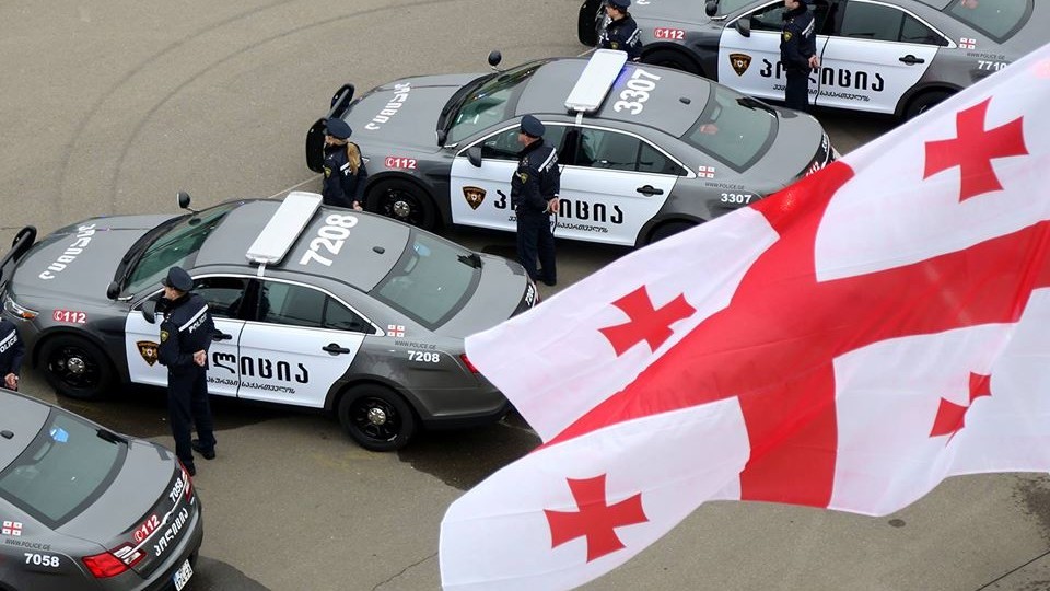 Gürcüstanda polis-polisi öldürdü