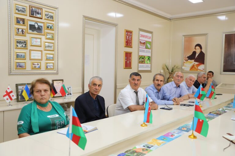 Bitki Mühafizə və Texniki Bitkilər Elmi-Tədqiqat İnstitutunda "26 iyun – Silahlı Qüvvələr Günü" münasibətilə tədbir keçirilib
