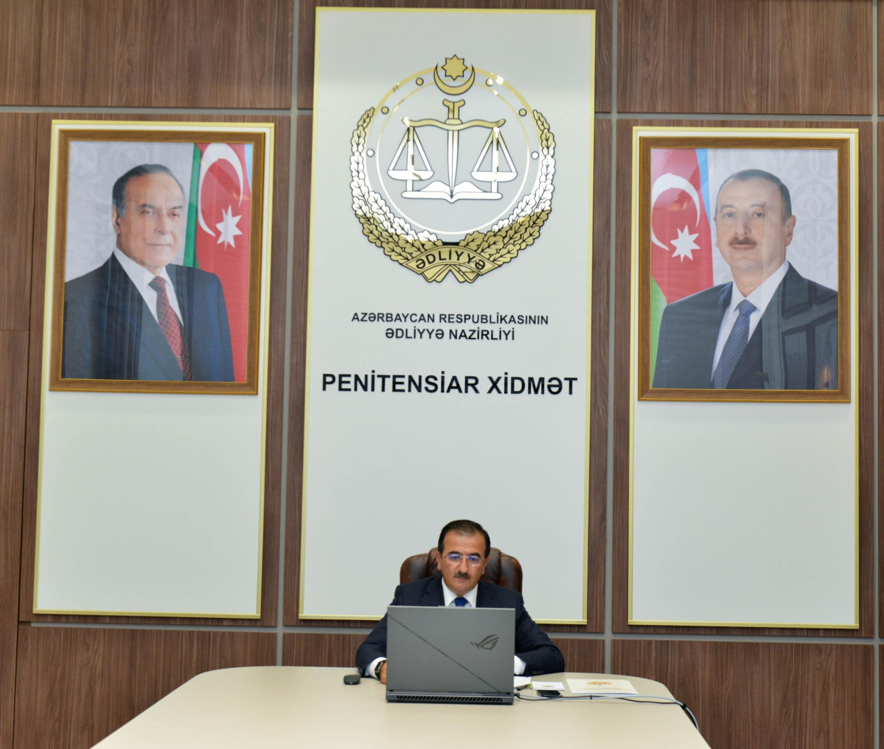 Penitensiar xidmətin rəisi ədliyyə general-mayoru Mirsaleh Seyidov bölgələrdə yaşayan vətəndaşlar üçün videoqəbullar keçirir