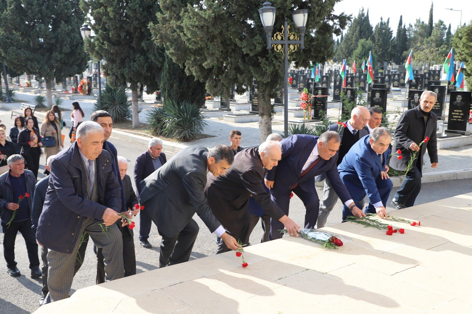 Elmi-Tədqiqat İnstitutunda “Zəfər Günü – Şanlı tariximizin qəhrəmanlıq salnaməsidir” mövzusunda tədbir keçirilib