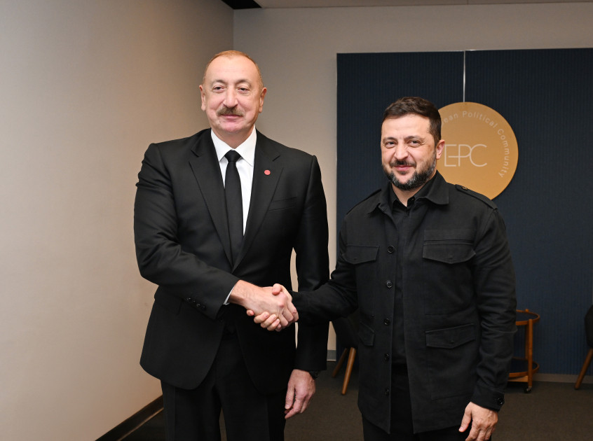 İlham Əliyev Kopenhagendə Zelenski ilə görüşdü -FOTO