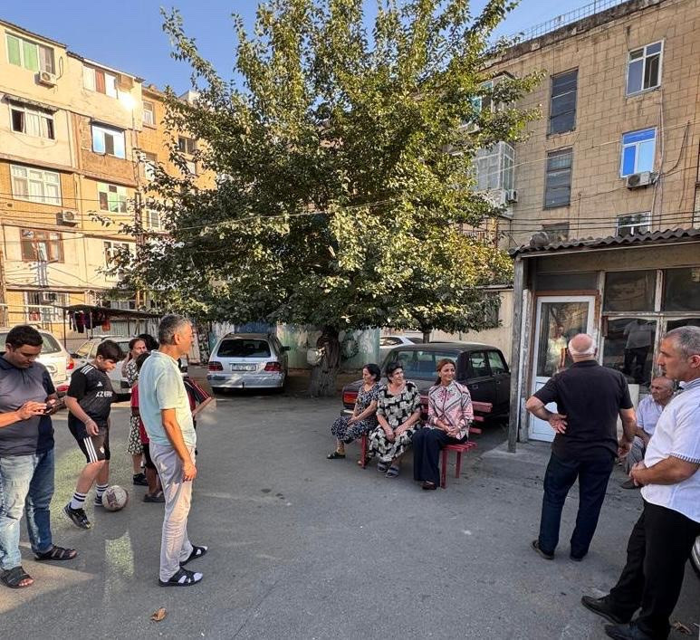 Deputat Könül Nurullayeva vətəndaşlarla görüşüb