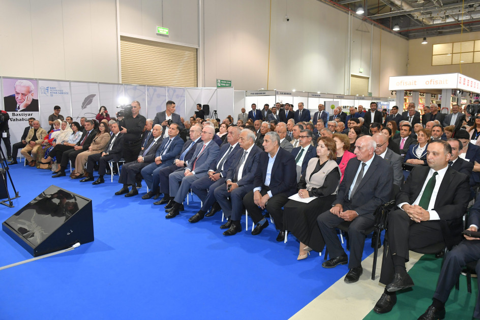 İmamverdi İsmayılovun “Bayquş və qarovulçu” kitabının təqdimat mərasimi keçirilib