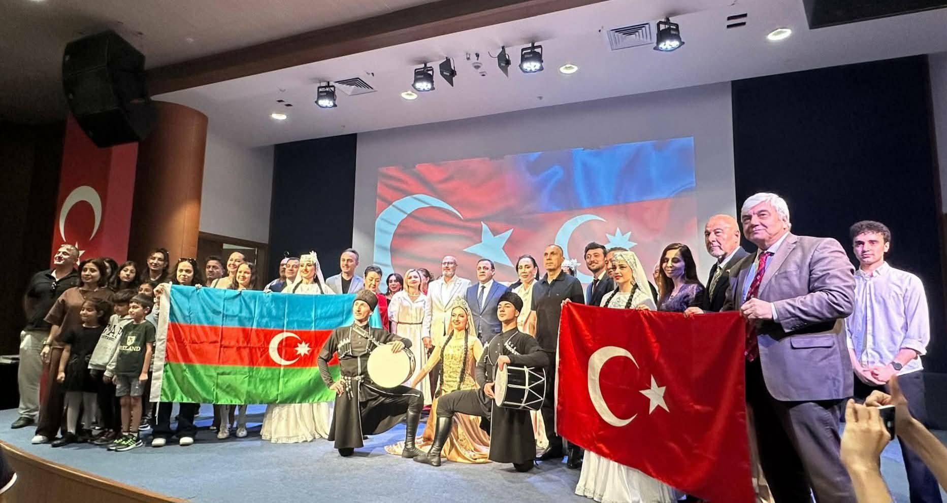 Antalyada "Azərbaycan İncəsənət Həftəsi" çərçivəsində Azərbaycan sənətçilərinin iştirakı ilə konsert proqramı təşkil edilib