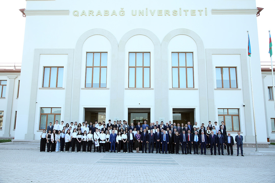 Akademik Rasim Əliquliyev Qarabağ Universitetində ustad dərsi keçib