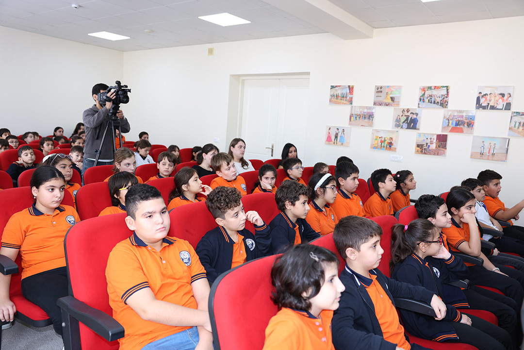 Bakı Beynəlxalq Təhsil Kompleksində süni intellekt və kibertəhlükəsizlik mövzusunda görüş təşkil olunub
