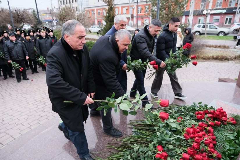 Müasir Azərbaycanın qurucusu, Ümummilli Lider Heydər Əliyevin xatirəsi Həştərxan şəhərində yad edilmişdir