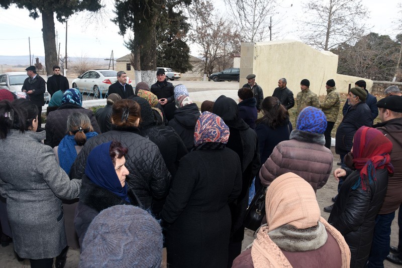 Nizami Cəfərov Ağstafa rayonu Poylu qəsəbəsi Kolxəlfəli və Pirili kəndlərinin seçiciləri ilə görüşdü