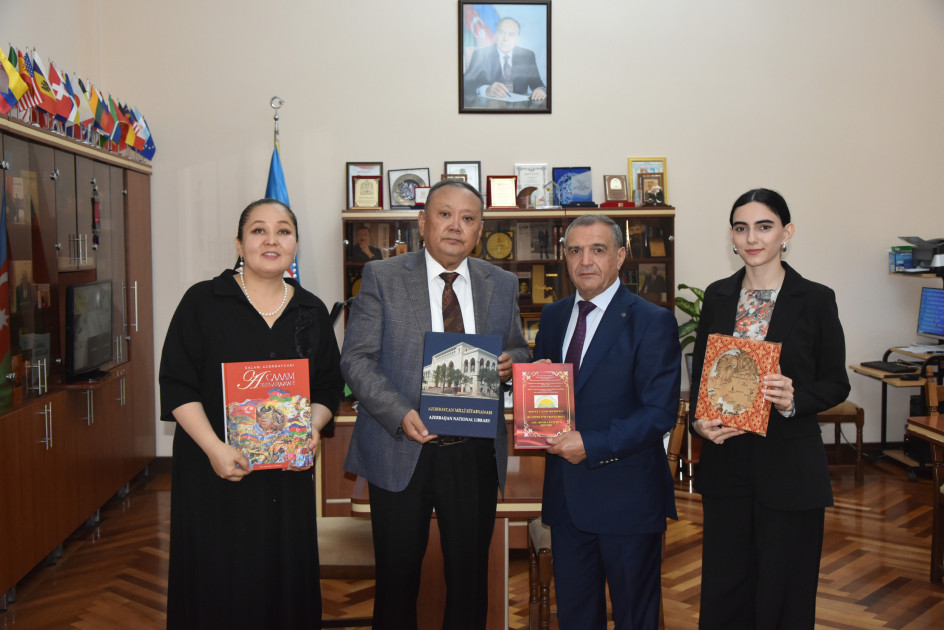 Qazaxıstan Respublikasının Elm və Ali Təhsil Nazirliyi yanında Elm Komitəsinin R.B. Süleymenov adına Şərqşünaslıq İnstitutunun nümayəndələri Azərbaycan Milli Kitabxanasının qonağı olub