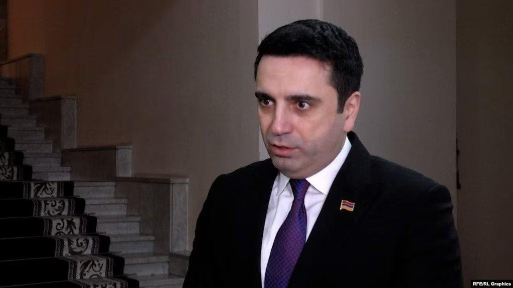 “Rusiya televiziyalarının yayımı dayandırılmalıdır” –