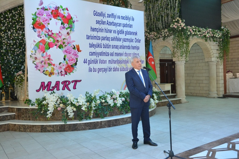 Abşeron rayonunda "Dünyada ən uca zirvədir - Qadın" mövzusunda bayram şənliyi keçirilib