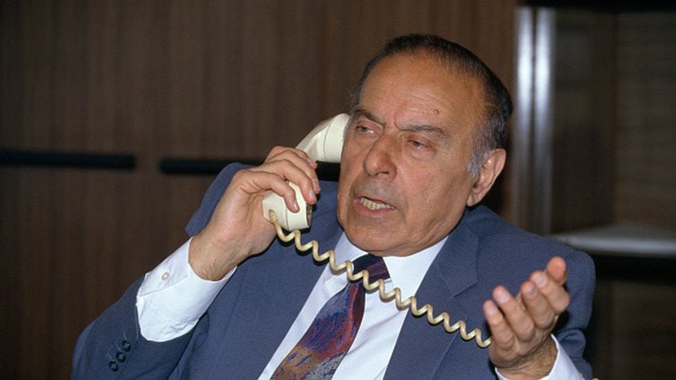 Heydər Əliyev şəxsi fotoqrafına görə zəng edib,deyib ki,..