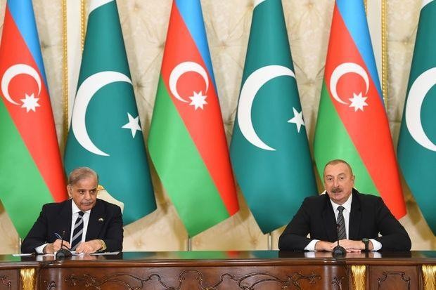 İlham Əliyev və Məhəmməd Şahbaz Şərif mətbuata bəyanatlarla çıxış ediblər -