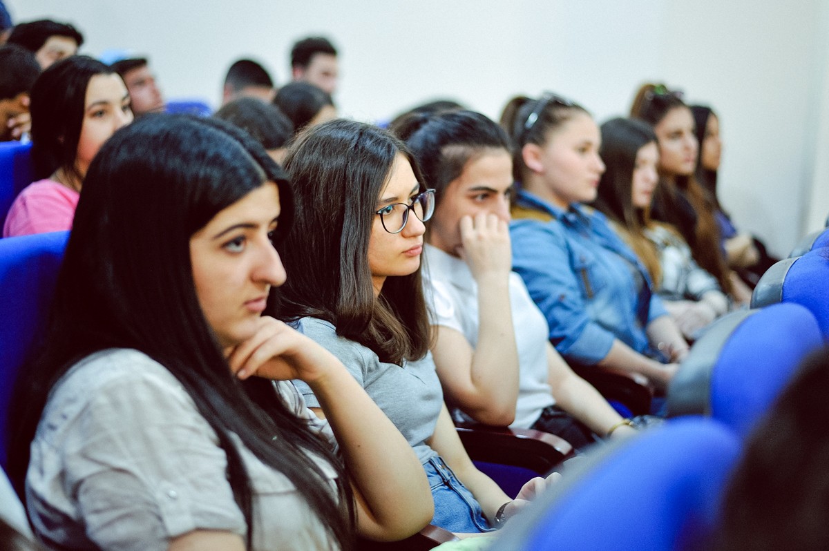 Avropalı nüfuzlu alimlərin iştirakı ilə keçirilən Yaz Məktəbinə forumla yekun vurulub