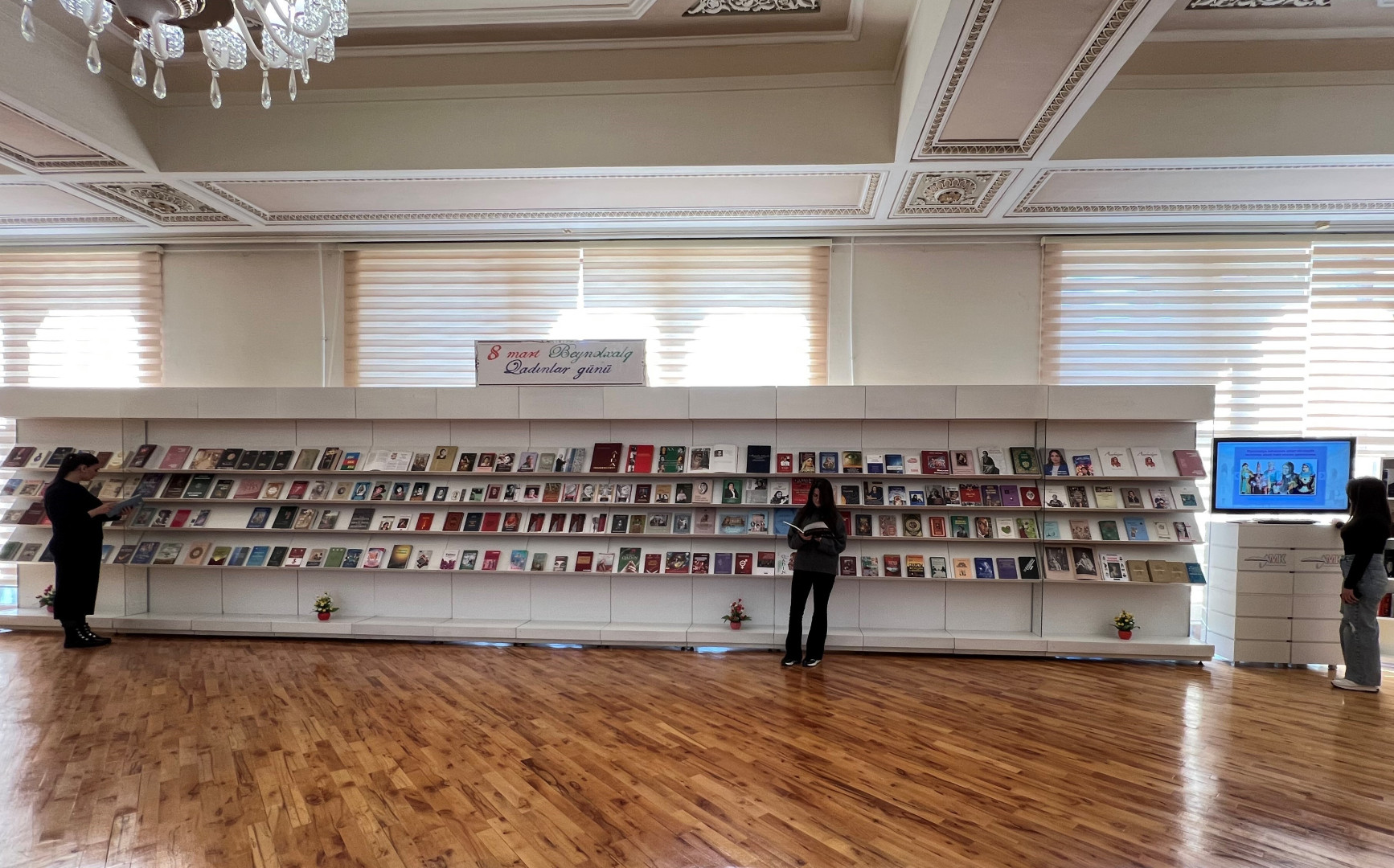 Milli Kitabxanada “8 Mart – Beynəlxalq Qadınlar Günü” adlı virtual sərgi və eyniadlı kitab sərgisi istifadəçilərə təqdim olunub
