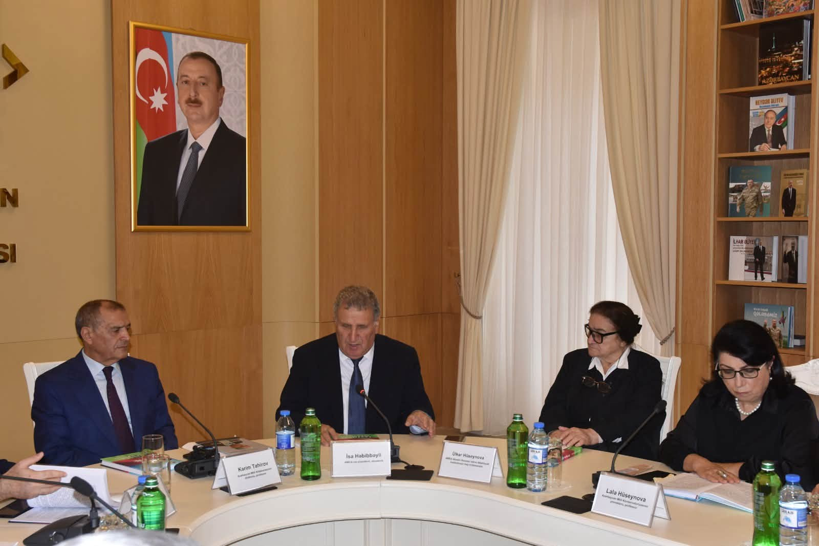 Azərbaycan Milli Kitabxanasında professor Şirməmməd Hüseynovun “İstiqlal söhbətləri” kitabının təqdimat mərasimi keçirilib