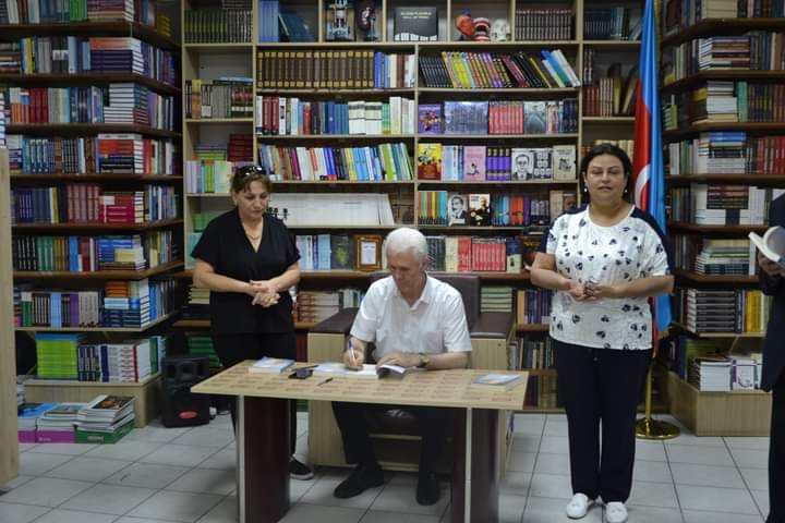 BAO-çu alim-şairin yeni kitabının təqdimatı keçirilib-