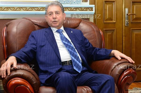 Azərbaycanda 92 yaşlı alim 50 ildən sonra vəzifədən getdi
