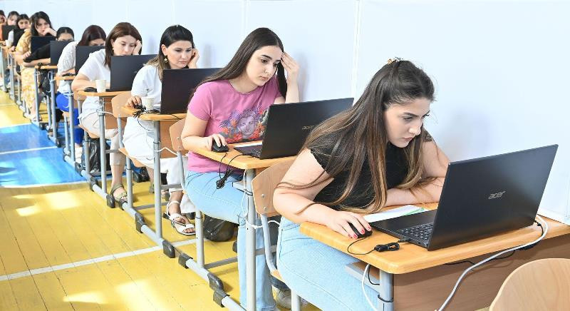 SAT imtahanında saxtakarlıq şübhəsi: Suallar satılır?