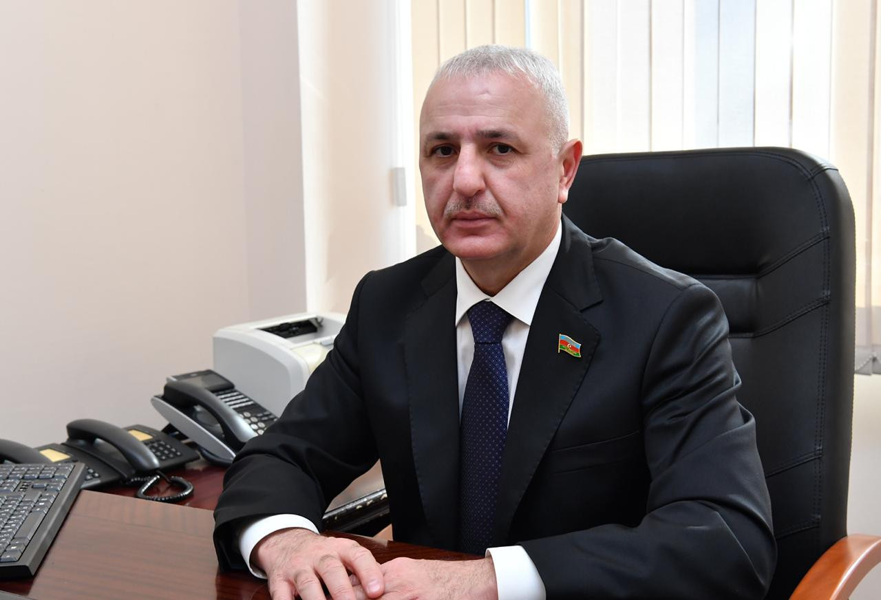 İnsan amili, humanizm və mərhəmət hissi
