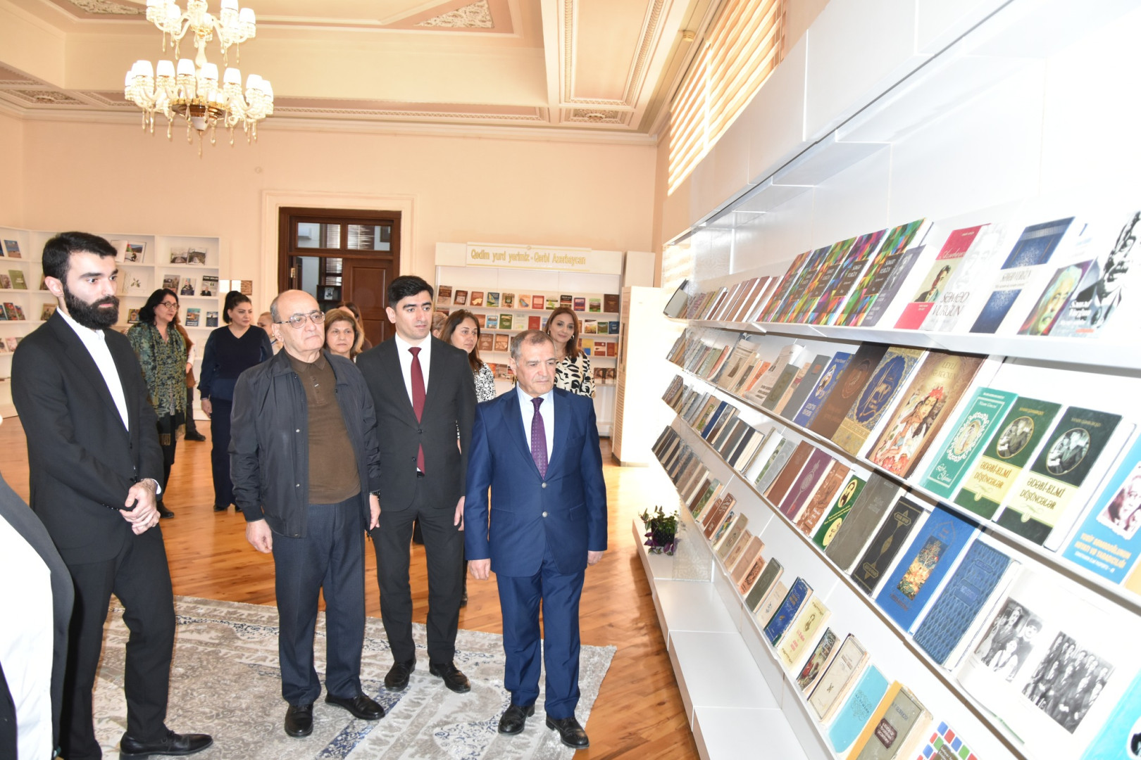 XX əsr Azərbaycan ədəbiyyatının görkəmli siması Səməd Vurğunun 120 illiyinə həsr olunmuş tədbir keçirilib