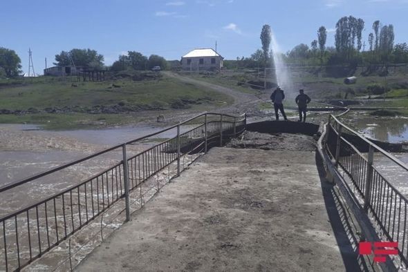 Sel Ağstafada da körpünü dağıtdı - FOTO