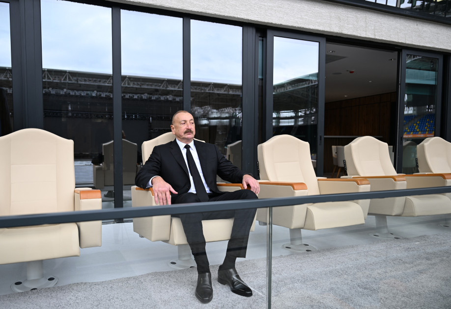 Prezident Gəncə şəhər stadionunun açılışında