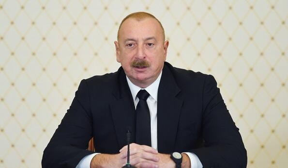 Prezident forum iştirakçılarına müraciət ünvanladı