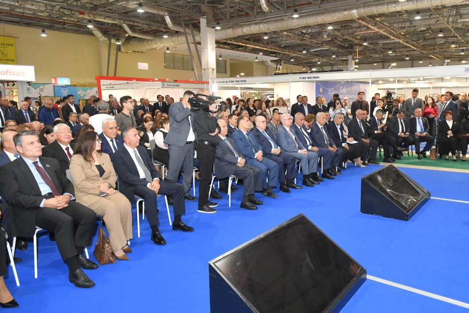 İmamverdi İsmayılovun “Bayquş və qarovulçu” kitabının təqdimat mərasimi keçirilib