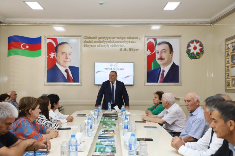 Elmi-Tədqiqat İnstitutunda 20 Sentyabr – Dövlət Suverenliyi Gününə həsr olunmuş tədbir keçirilib