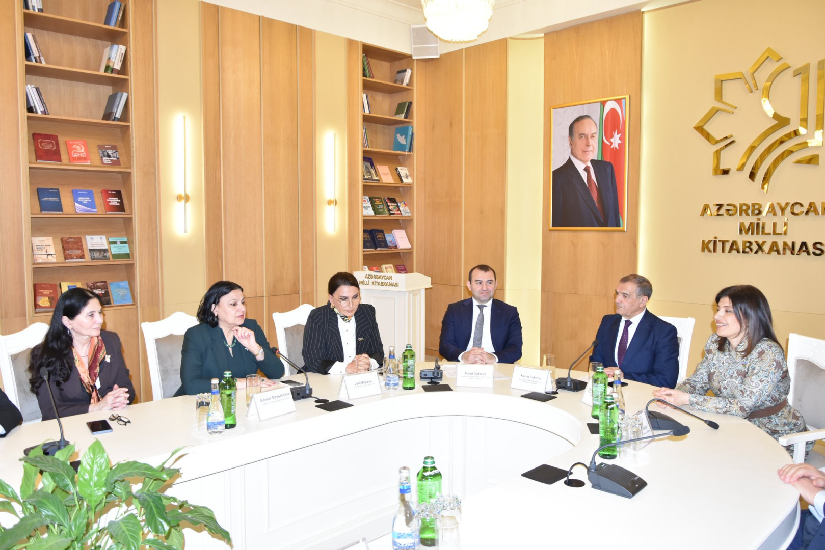 Azərbaycan Milli Kitabxanasında “Birinci Türkoloji Qurultay: türk xalqlarının mədəni, elmi və mənəvi inteqrasiyasında tarixi mərhələ” mövzusunda Elmi Konfrans keçirilib