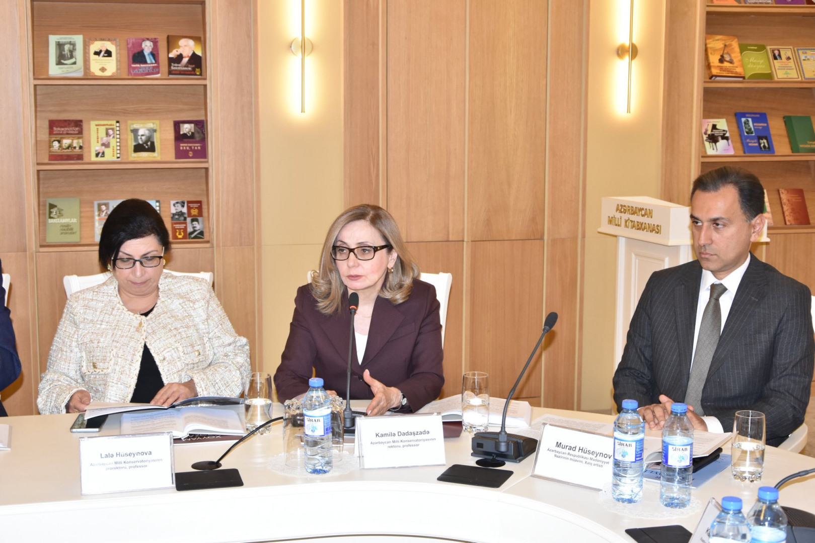 Milli Kitabxanada görkəmli bəstəkar, Xalq artisti Tofiq Bakıxanova həsr edilmiş “Tofiq Bakıxanov. Biblioqrafiya” kitabının və “Milli Kitabxananın qızıl fondundan” layihəsi üzrə nəşr etdiyi not məcmuələrinin təqdimat mərasimi keçir