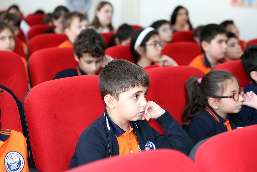 Bakı Beynəlxalq Təhsil Kompleksində süni intellekt və kibertəhlükəsizlik mövzusunda görüş təşkil olunub