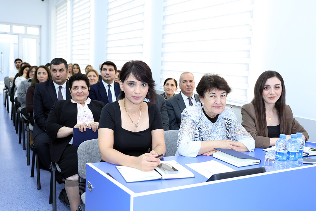Dünyaşöhrətli alim Erol Qelenbe İnformasiya Texnologiyaları İnstitutunun elmi seminarında məruzə edib