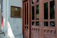 AYB-nin rəsmisi ilə bağlı qalmaqal — Şair haqsızlığa məruz qaldı –