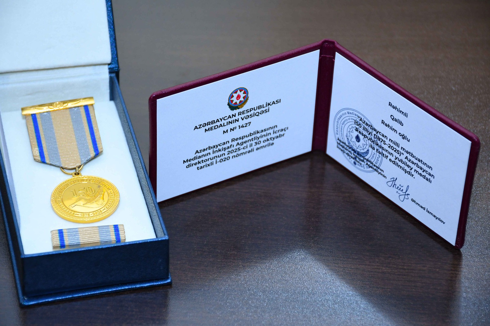 Qalib Rəhimli “Azərbaycan milli mətbuatının 150 illiyi” yubiley medalı ilə təltif olunub