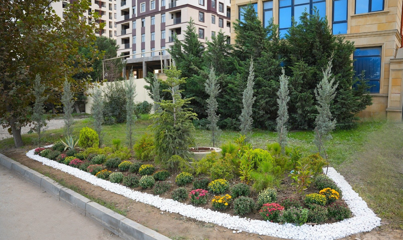 Abşeron rayonunda genişmiqyaslı abadlıq-quruculuq işləri davam etdirilir