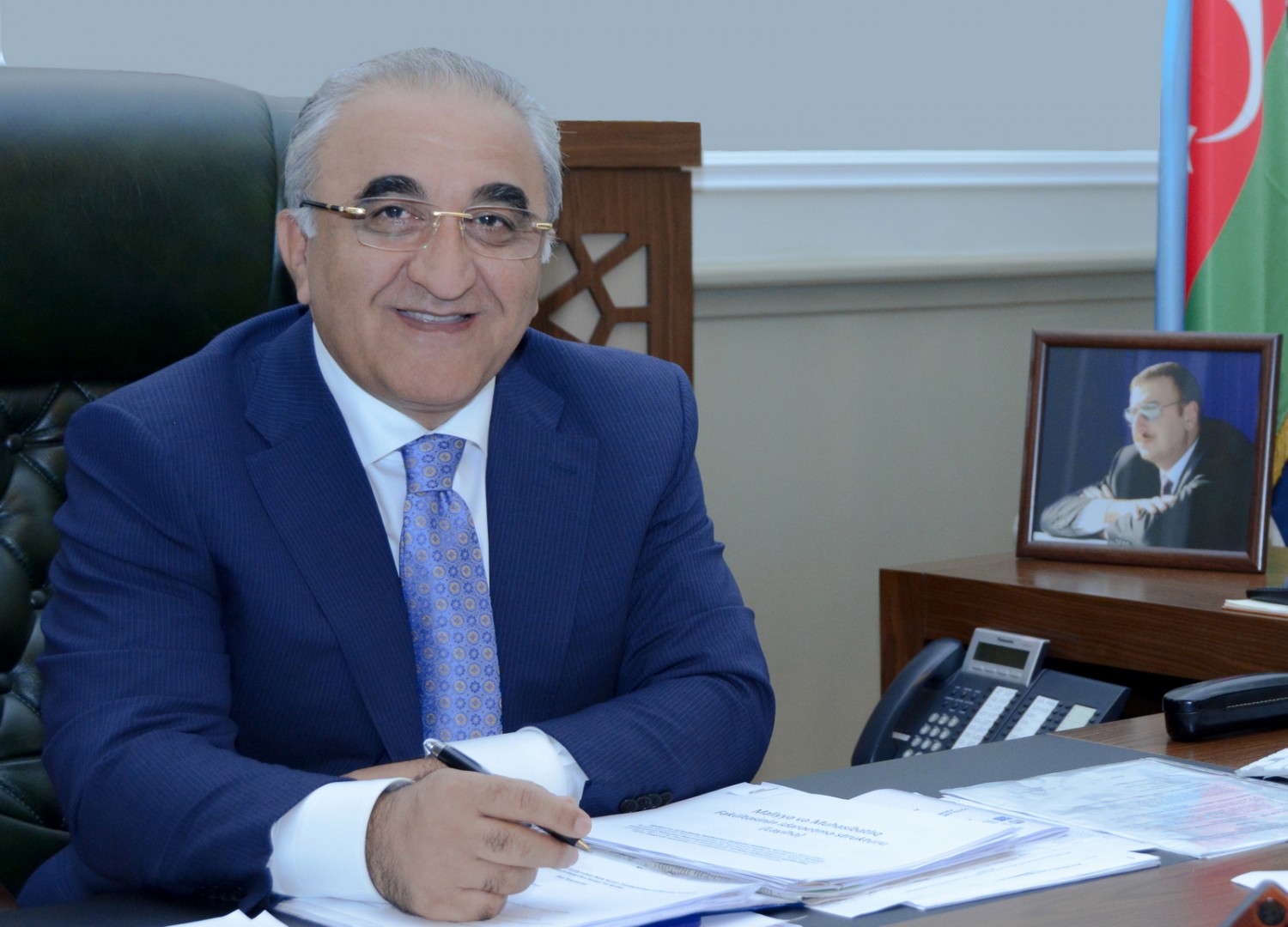 İqtisad Universiteti kitabın tərcüməsinə 64 min 800 manat xərcləyəcək-