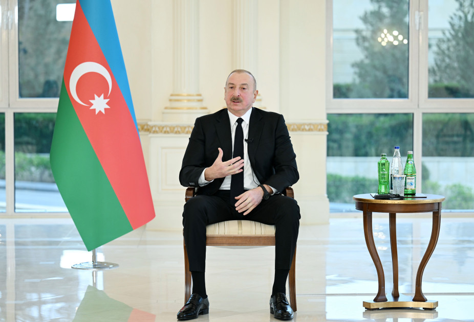İlham Əliyev yerli televiziya kanallarına müsahibə verib