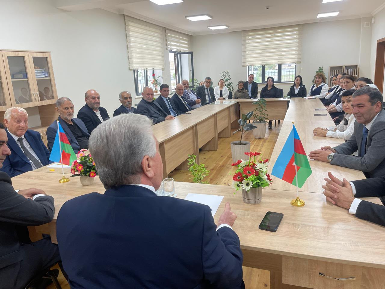 Deputat Fəzail İbrahimli Göytəpə şəhərində seçicilərlə vətəndaş qəbulu keçirib