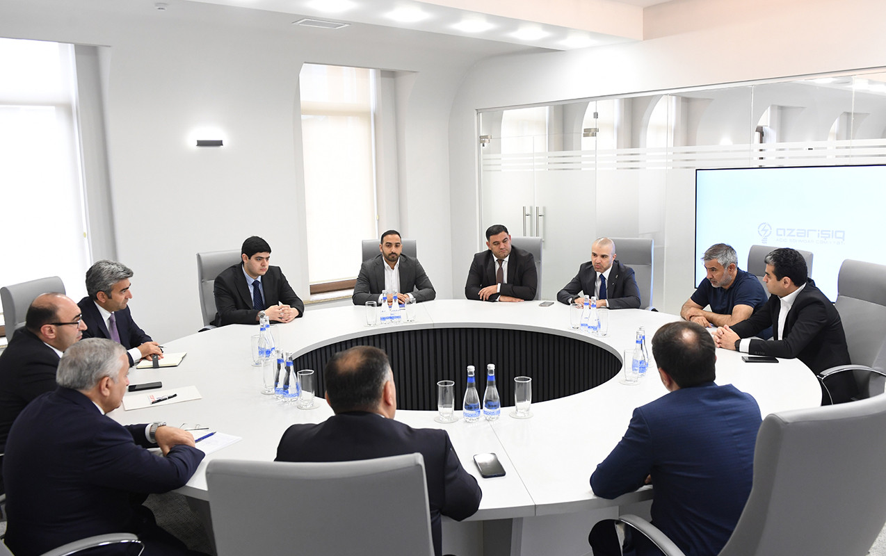 “Azərişıq” ASC-nin nümayəndələri “Ticarət Şəbəkələrinin İnkişafı” İctimai Birliyinin üzvləri iləgörüşdü