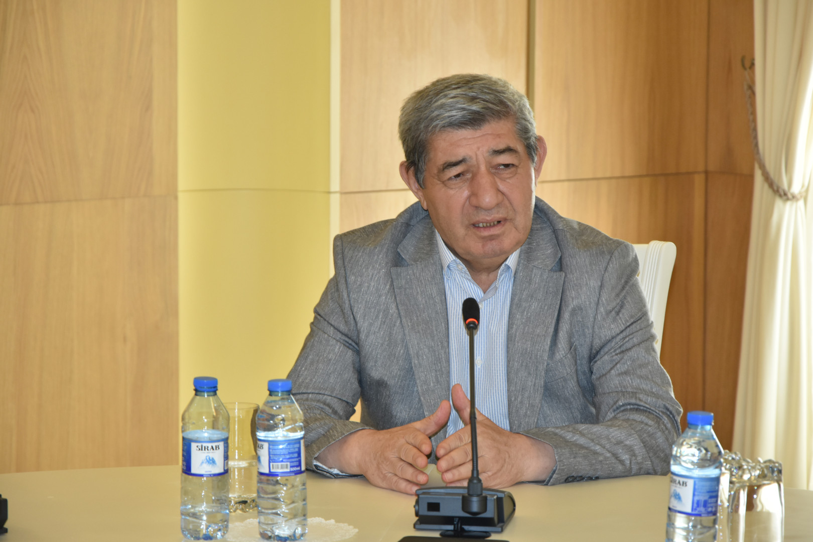 Milli Kitabxanada “Azərbaycan Mədəniyyəti – 2040” Mədəniyyət Konsepsiyası kontekstində “Azərbaycan dilinin qorunması və inkişafı məsələləri” mövzusunda dəyirmi masa keçirilib